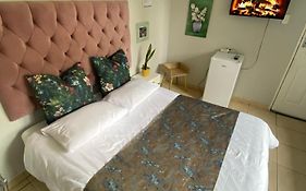 Mbathos Guesthouse